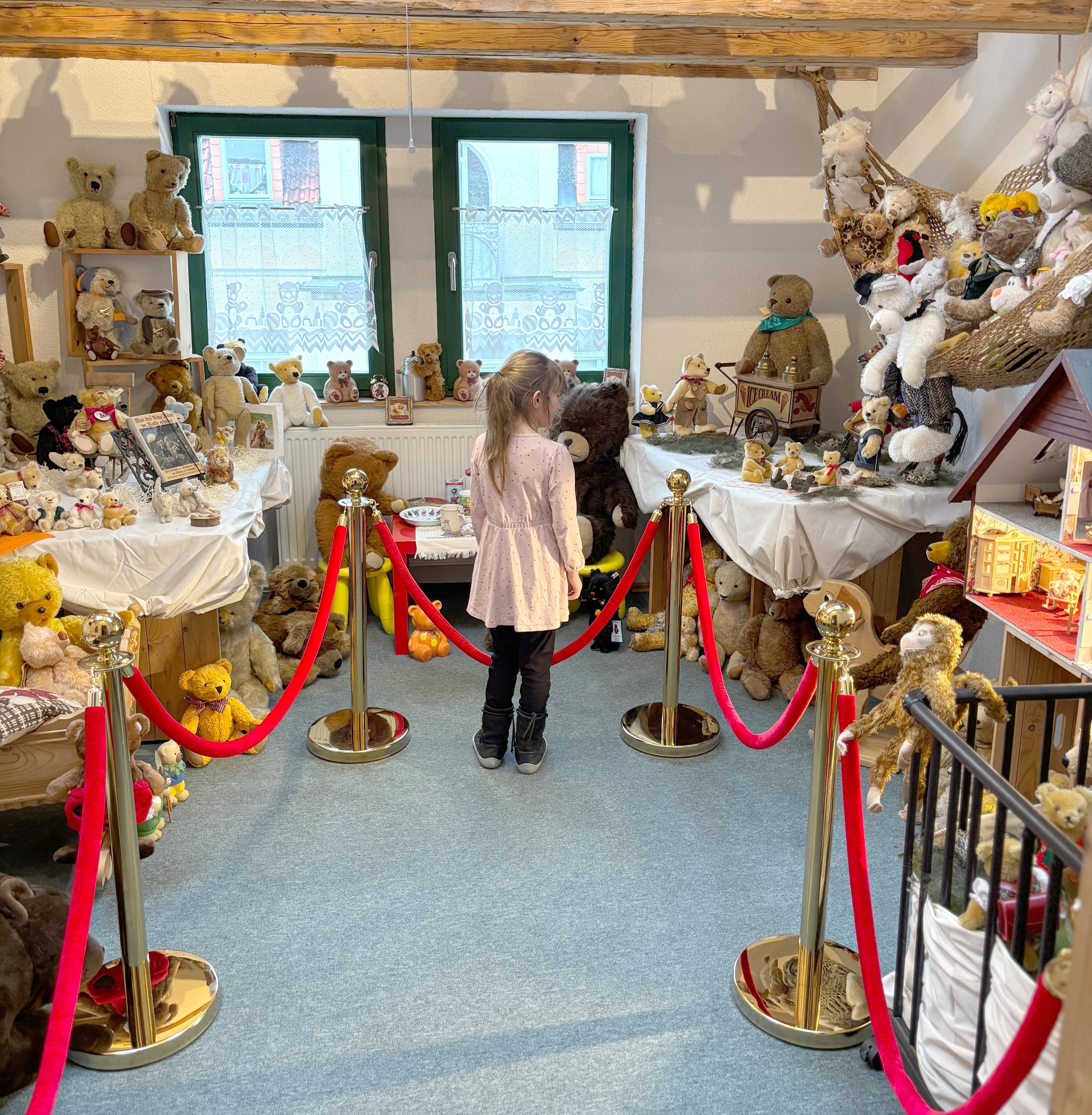 🧸 Das Teddybären Museum Sonneberg – Ein Ausflug in eine Welt voller Kindheitserinnerungen